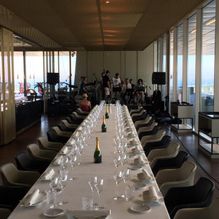 EST Instalaciones mesa de un evento